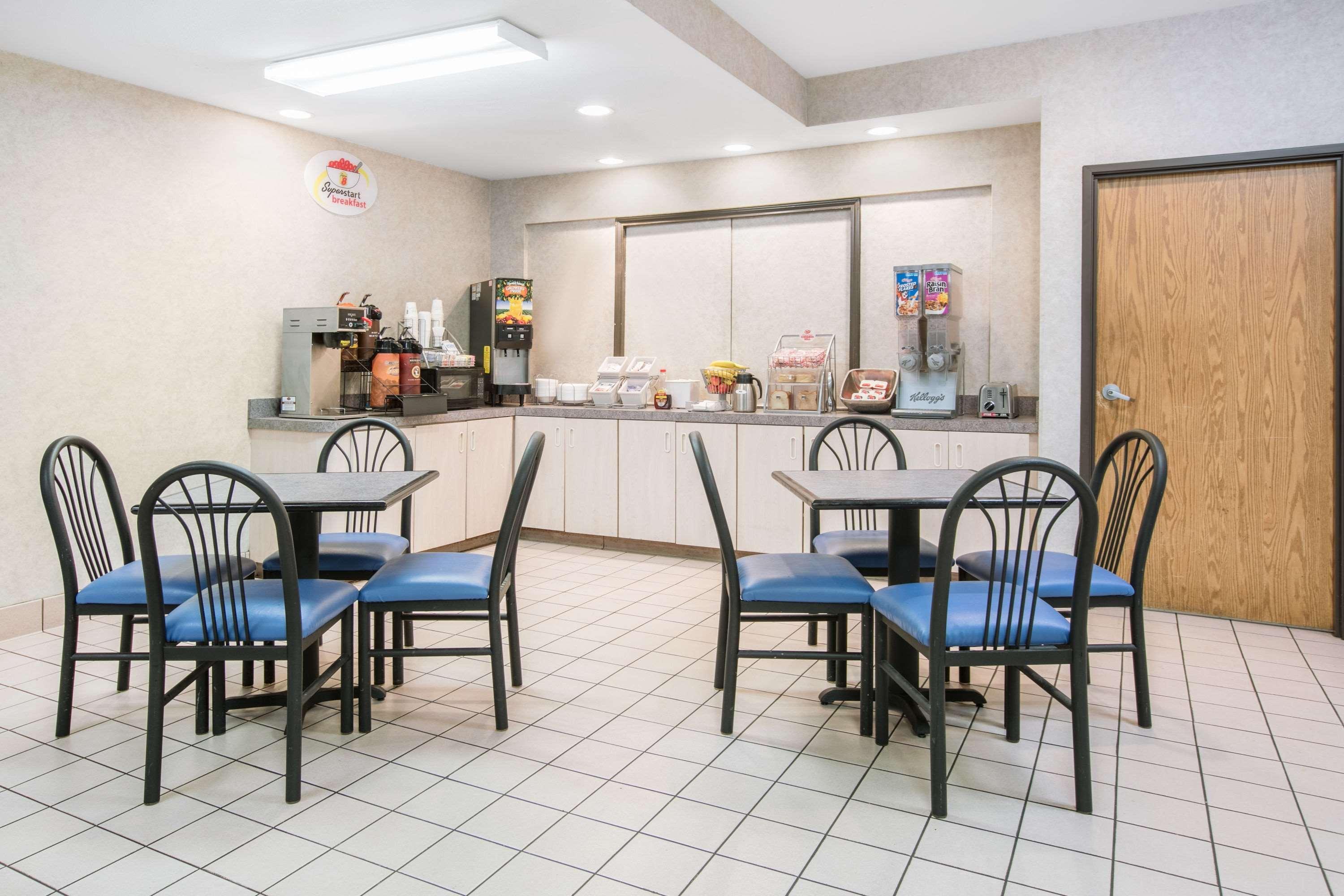 Super 8 By Wyndham Garland North Dallas Area Esterno foto