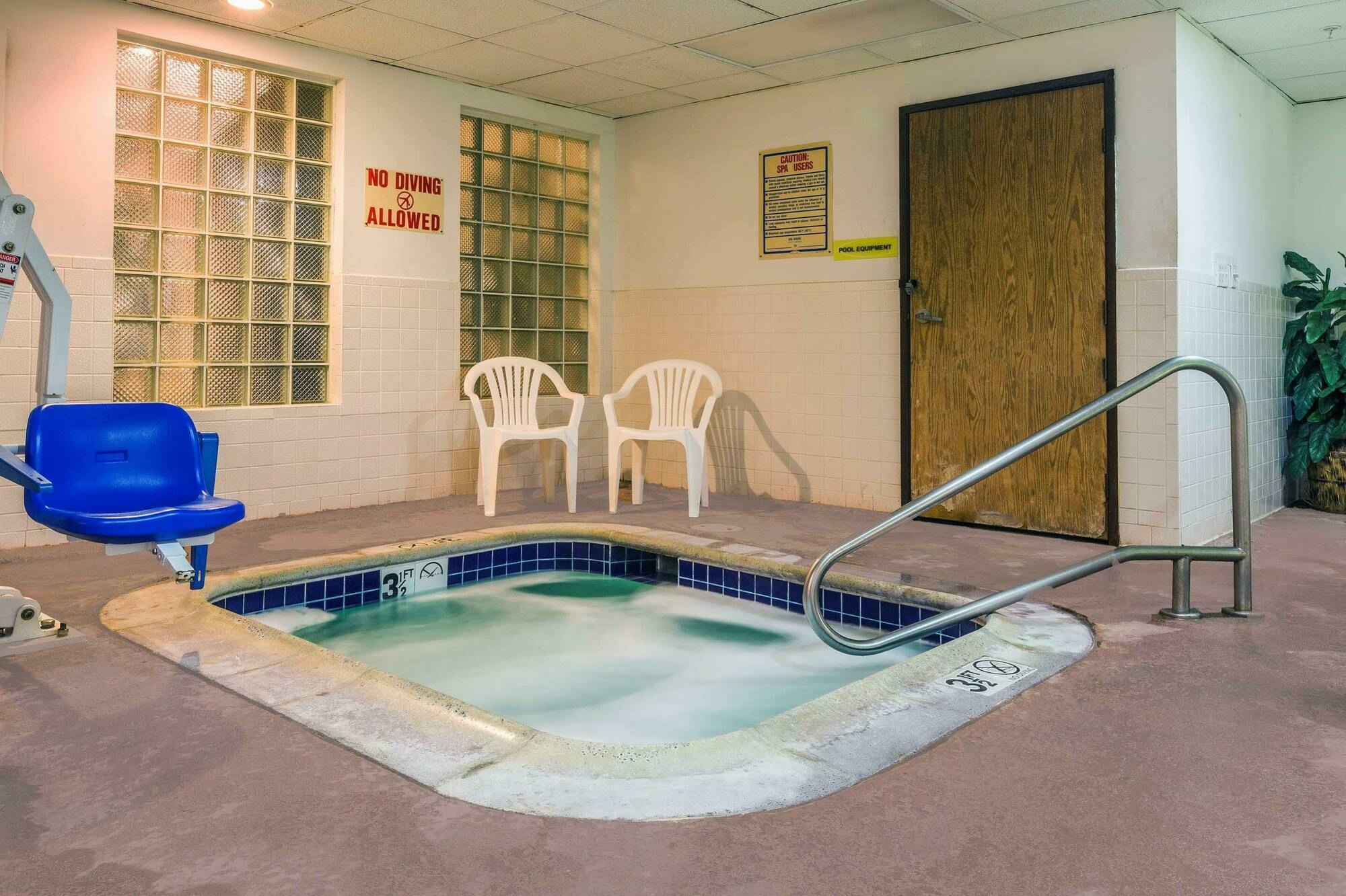 Super 8 By Wyndham Garland North Dallas Area Esterno foto